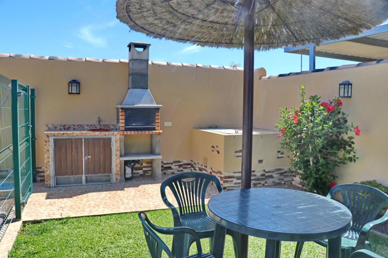 Bungalow Curro Pareja 97 Conil De La Frontera Exterior foto